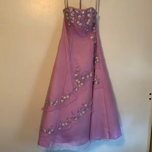 Teen -Alfred Angelo- lavender dress